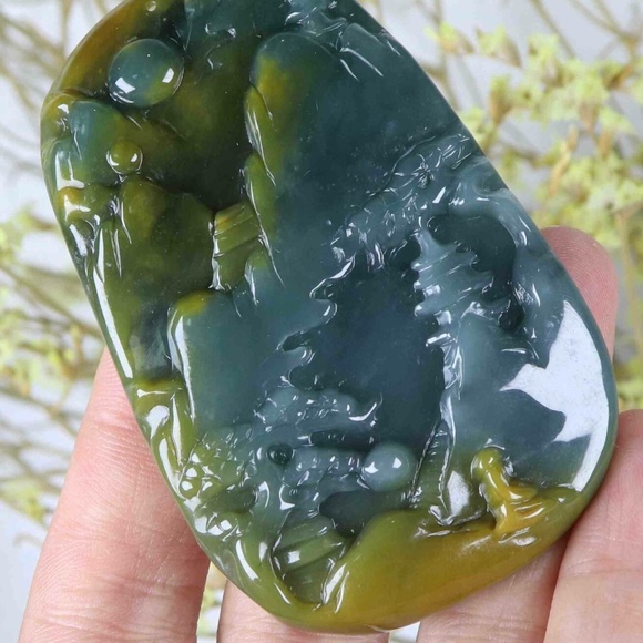 Certified Green yellow 100% Natural A Jade jadeite Landscape Pendant - Picture 5 of 11